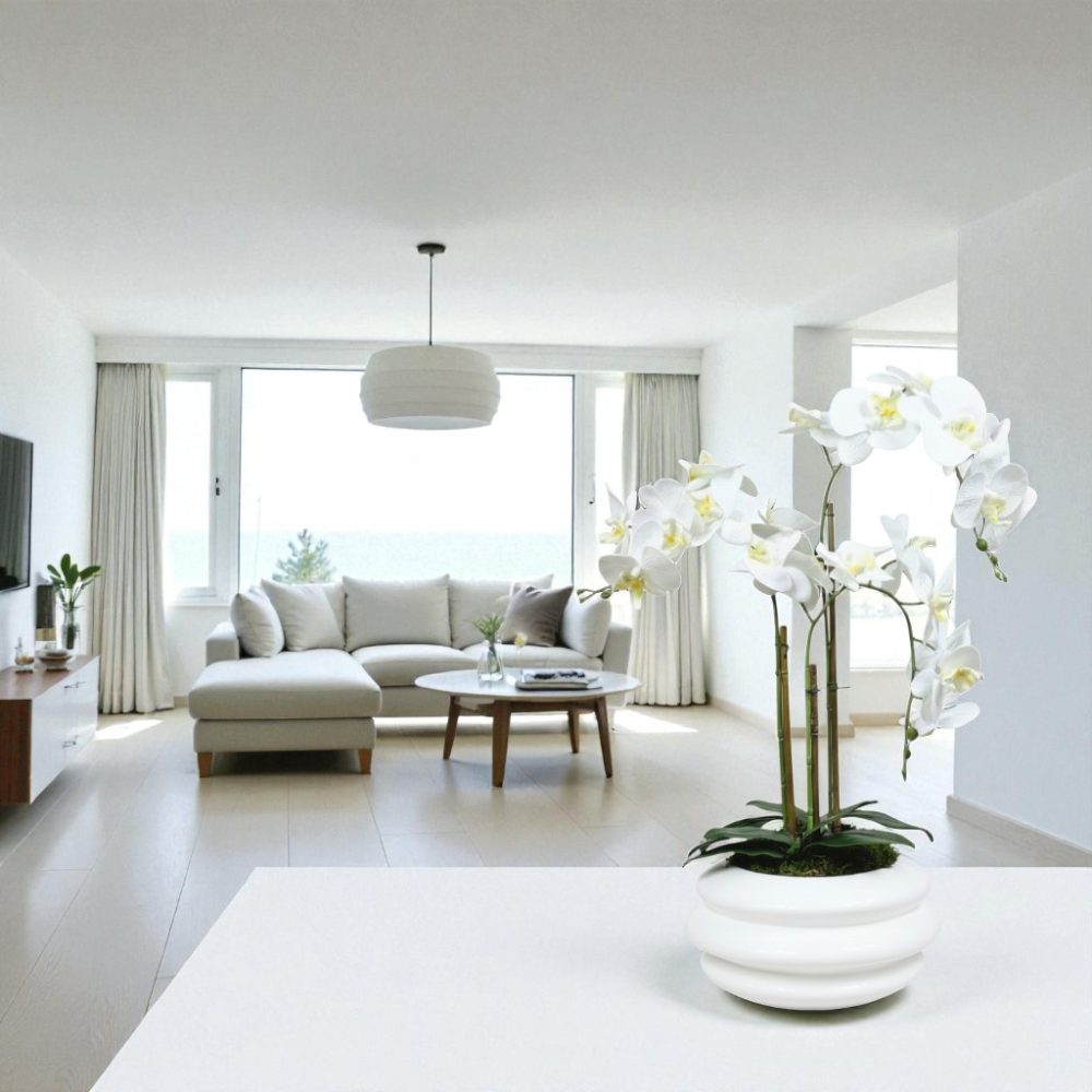 Arranjo de orquídeas em vaso de cerâmica branco Solene - Image 3